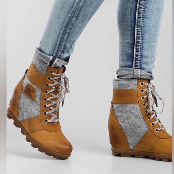 Sorel Shoes - Sorel Lexie Wedge boot camel brown leather with heathered gray wool 7.5